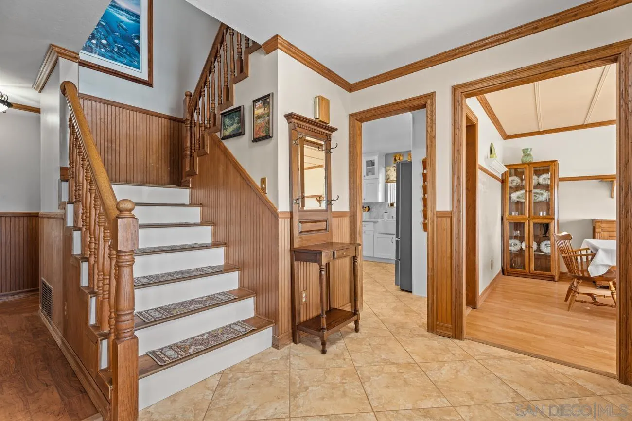 1214 Cook Street Ramona, CA 92065 - Photo 4 of 72 Foyer