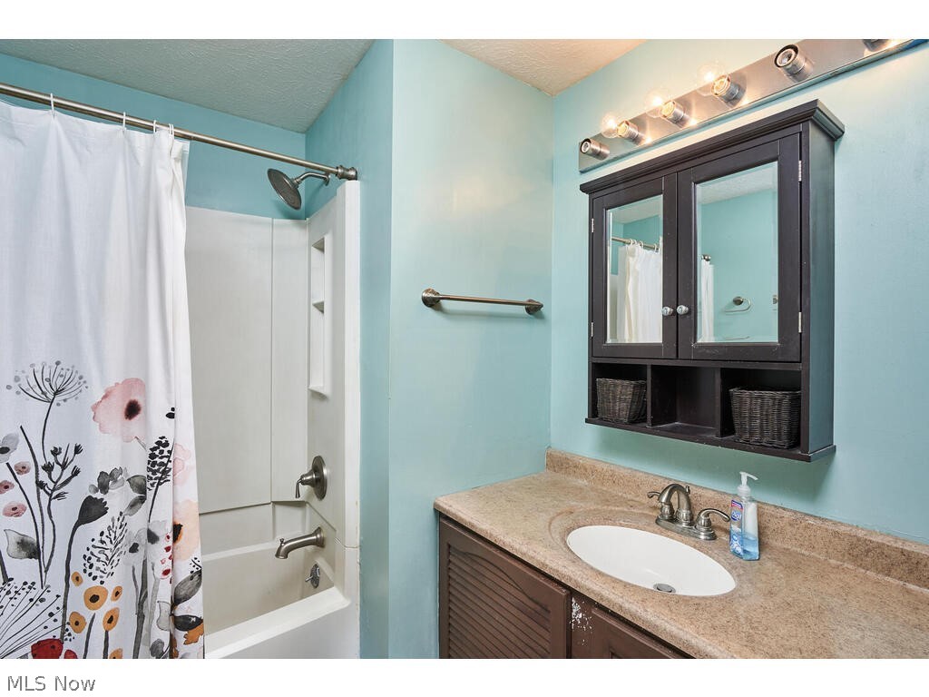 2530 Sourek Road Akron, OH 44333 - Photo 14 of 19 Gallery Image 14