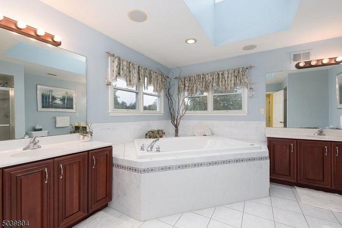 4 Millennium Drive Columbus, NJ 08022 - Photo 17 of 25