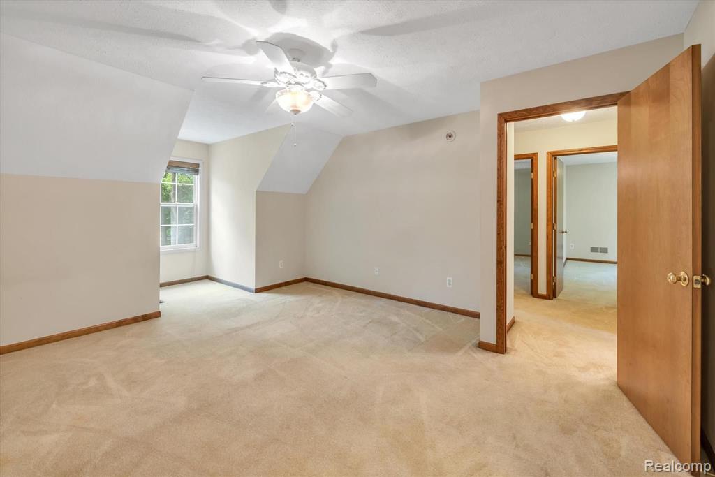 522 South Hacker Road Brighton, MI 48114 - Photo 12 of 21