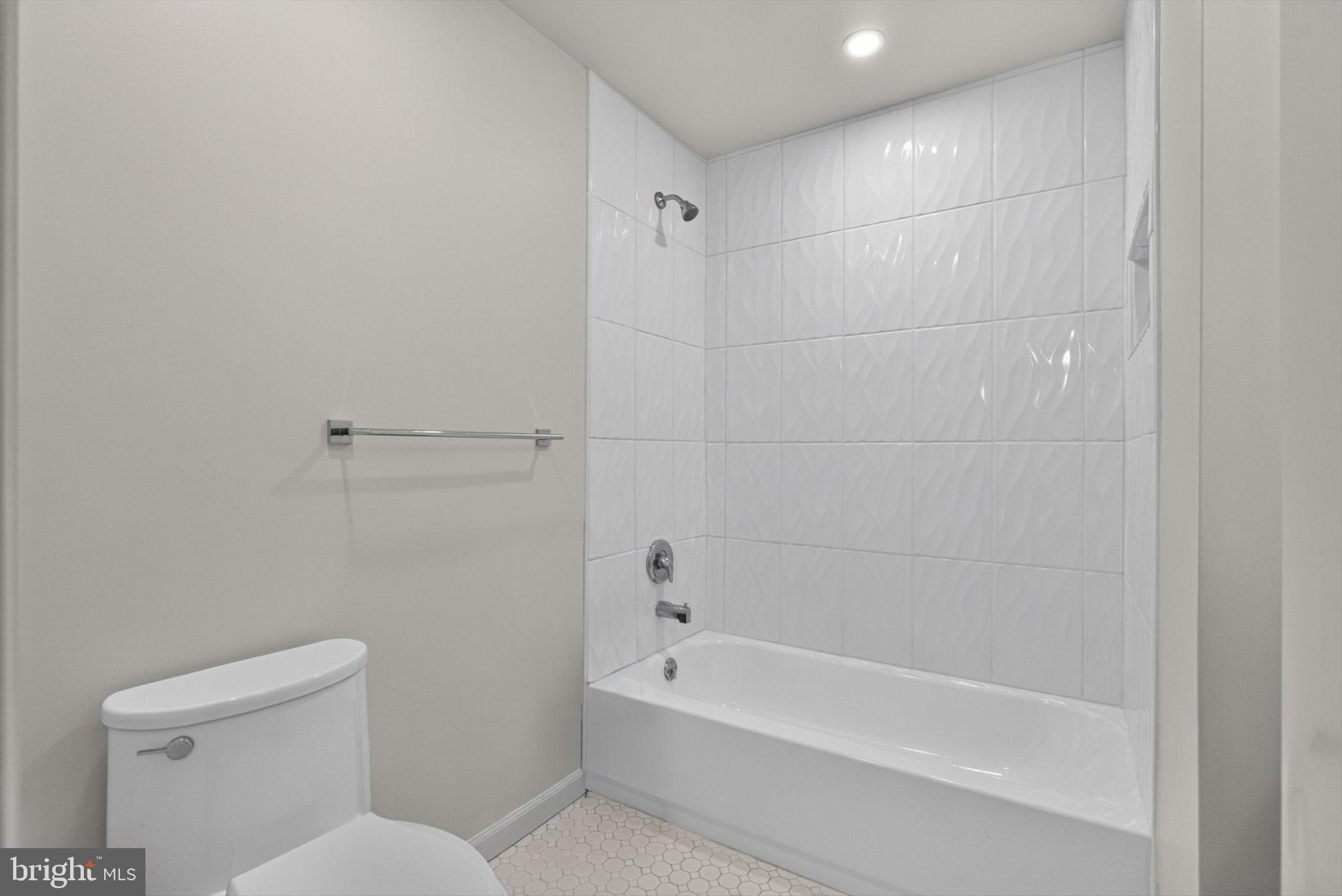 1000 Country Club Road, Unit A2 York, PA 17403 - Photo 15 of 22 Gallery Image 15