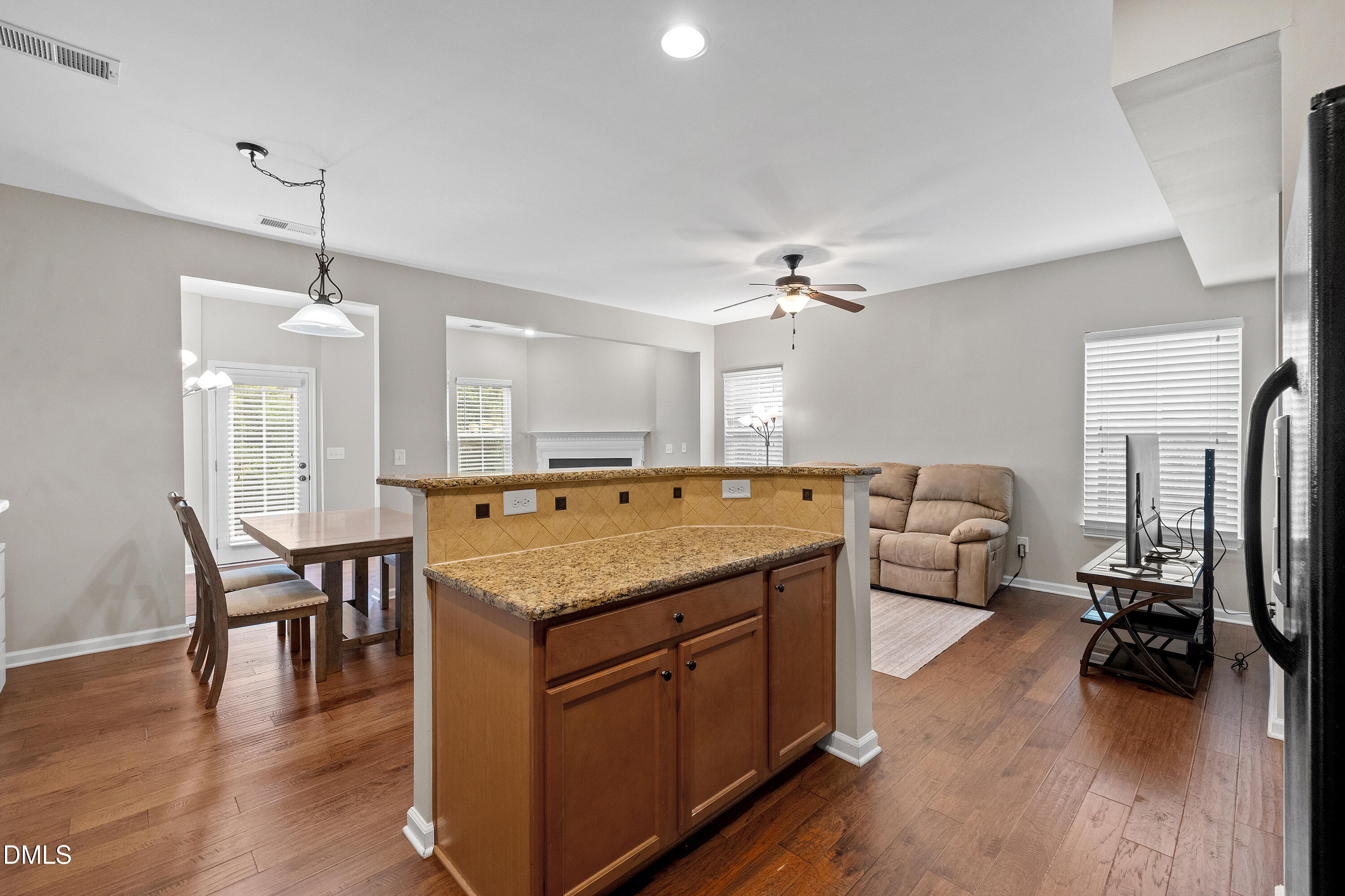 442 Panorama View Loop Cary, NC 27519 - Photo 10 of 29 IMG_5371