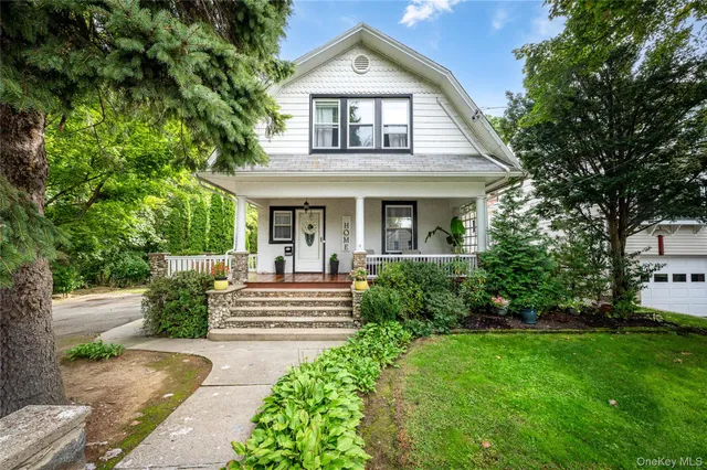 $880,000 | 737 Bradley Street, Mamaroneck, NY 10543