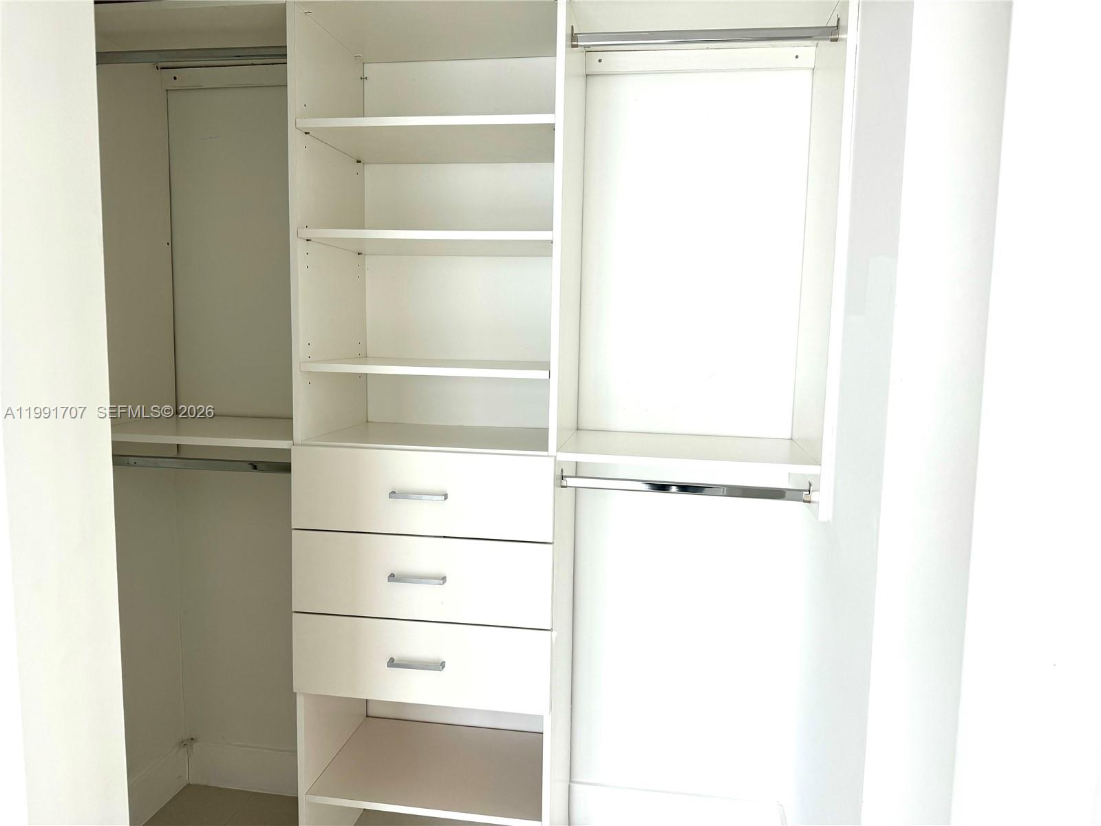 92 Southwest 3rd Street, Unit 2905 Miami, FL 33130 - Photo 12 of 24