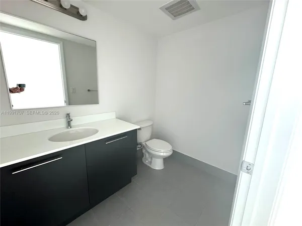 $4,300 | 92 Southwest 3rd Street, Unit 2905, Miami, FL 33130