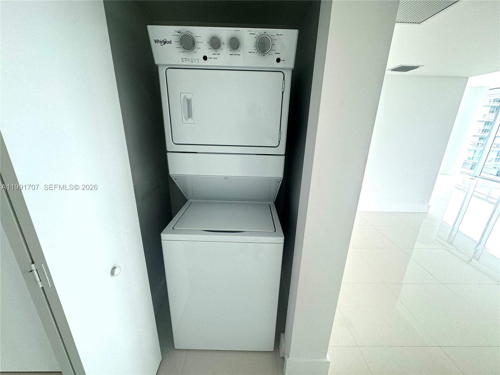 92 Southwest 3rd Street, Unit 2905 Miami, FL 33130 - Photo 23 of 24