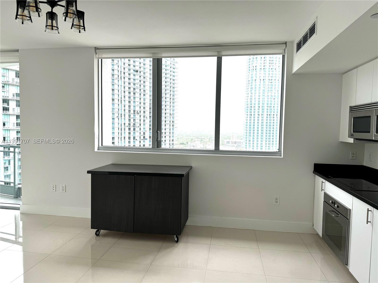 92 Southwest 3rd Street, Unit 2905 Miami, FL 33130 - Photo 5 of 24