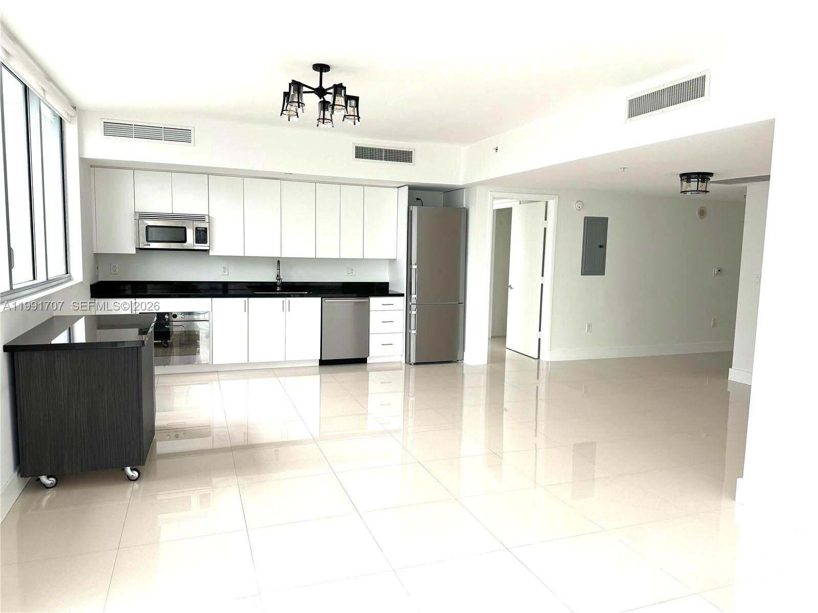 92 Southwest 3rd Street, Unit 2905 Miami, FL 33130 - Photo 7 of 24