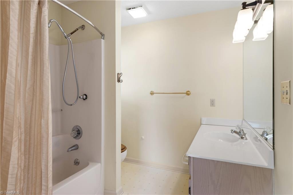 1669 Quillmark Road Winston-Salem, NC 27127 - Photo 13 of 20 Gallery Image 13