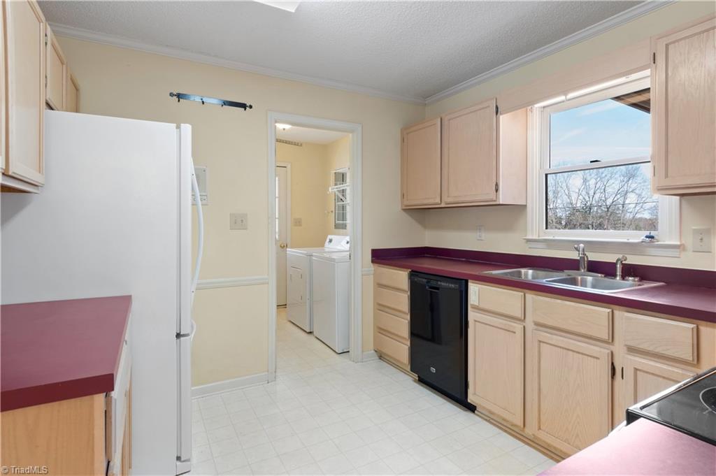 1669 Quillmark Road Winston-Salem, NC 27127 - Photo 7 of 20 Gallery Image 7