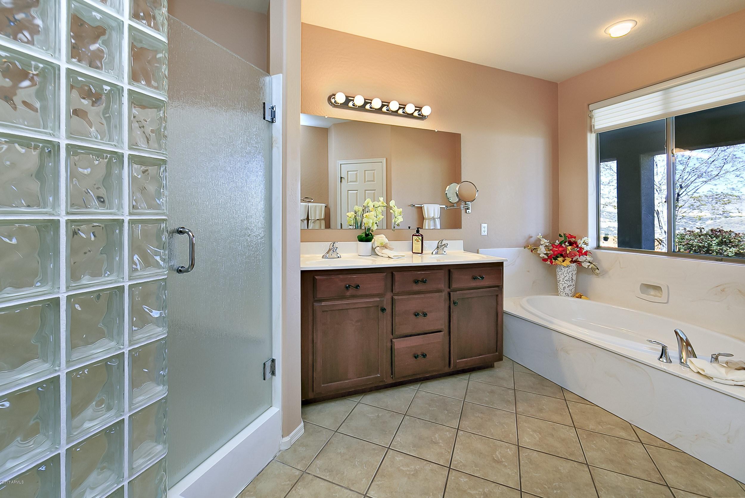 6952 Lynx Wagon Road Prescott Valley, AZ 86314 - Photo 11 of 36 Master Bathroom