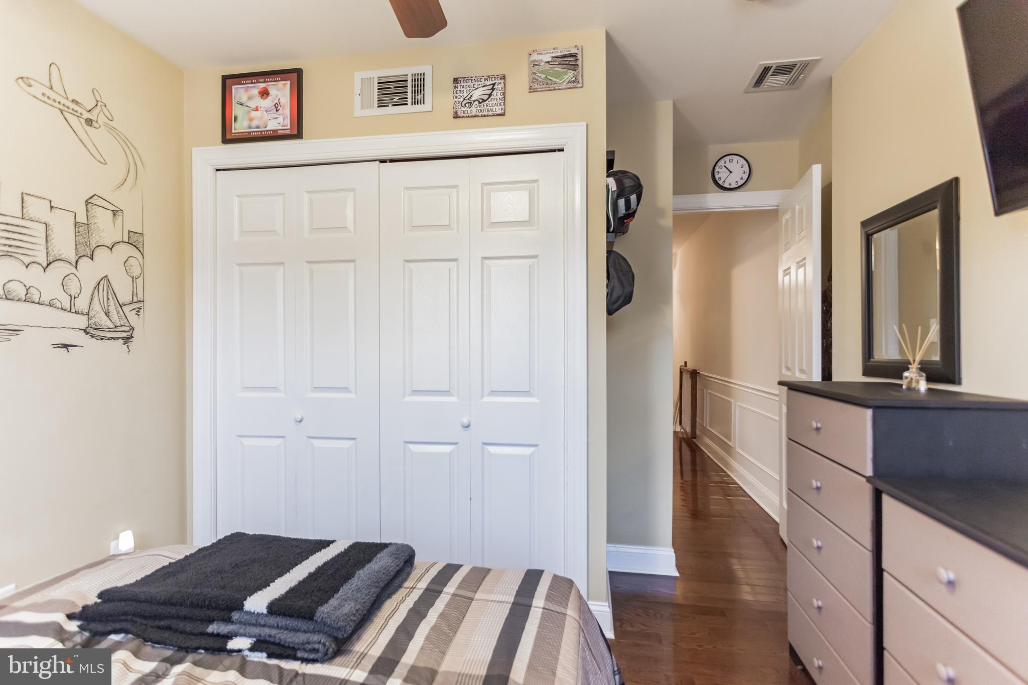 119 West Ritner Street Philadelphia, PA 19148 - Photo 21 of 23 Back Bedroom