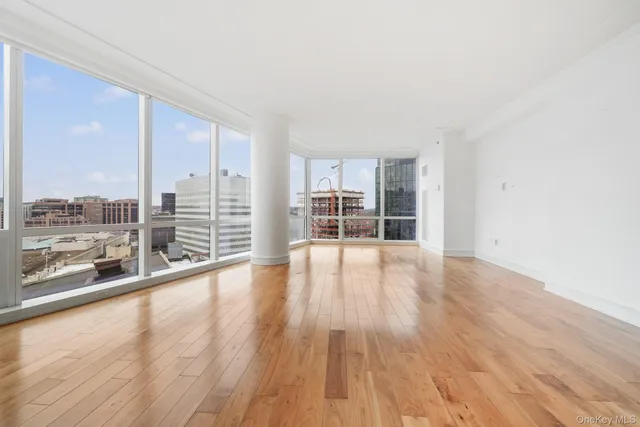 $929,000 | 1 Renaissance Square, Unit 15E, White Plains, NY 10601