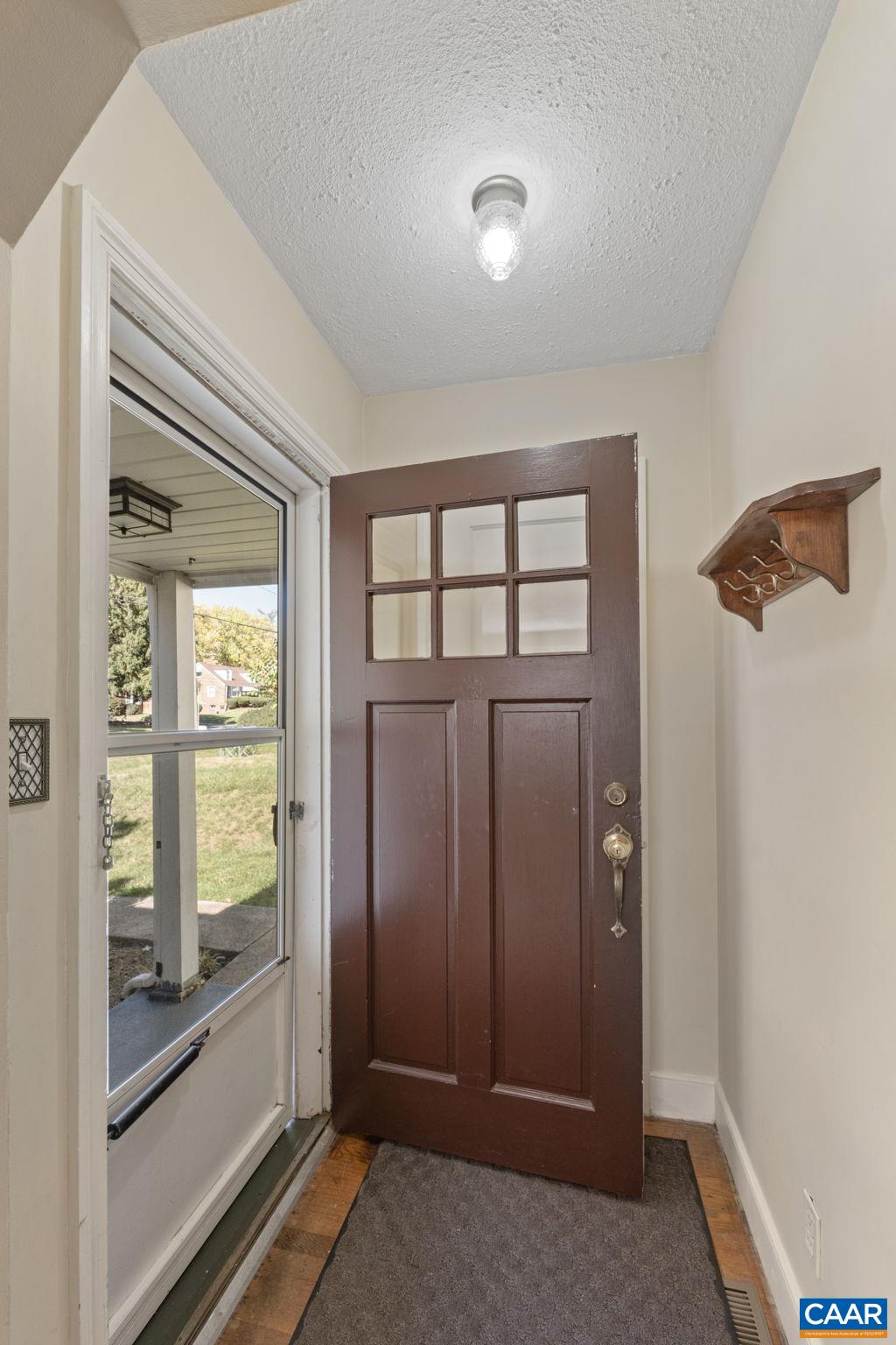 400 Wayneridge Road Waynesboro, VA 22980 - Photo 3 of 38 Gallery Image 3