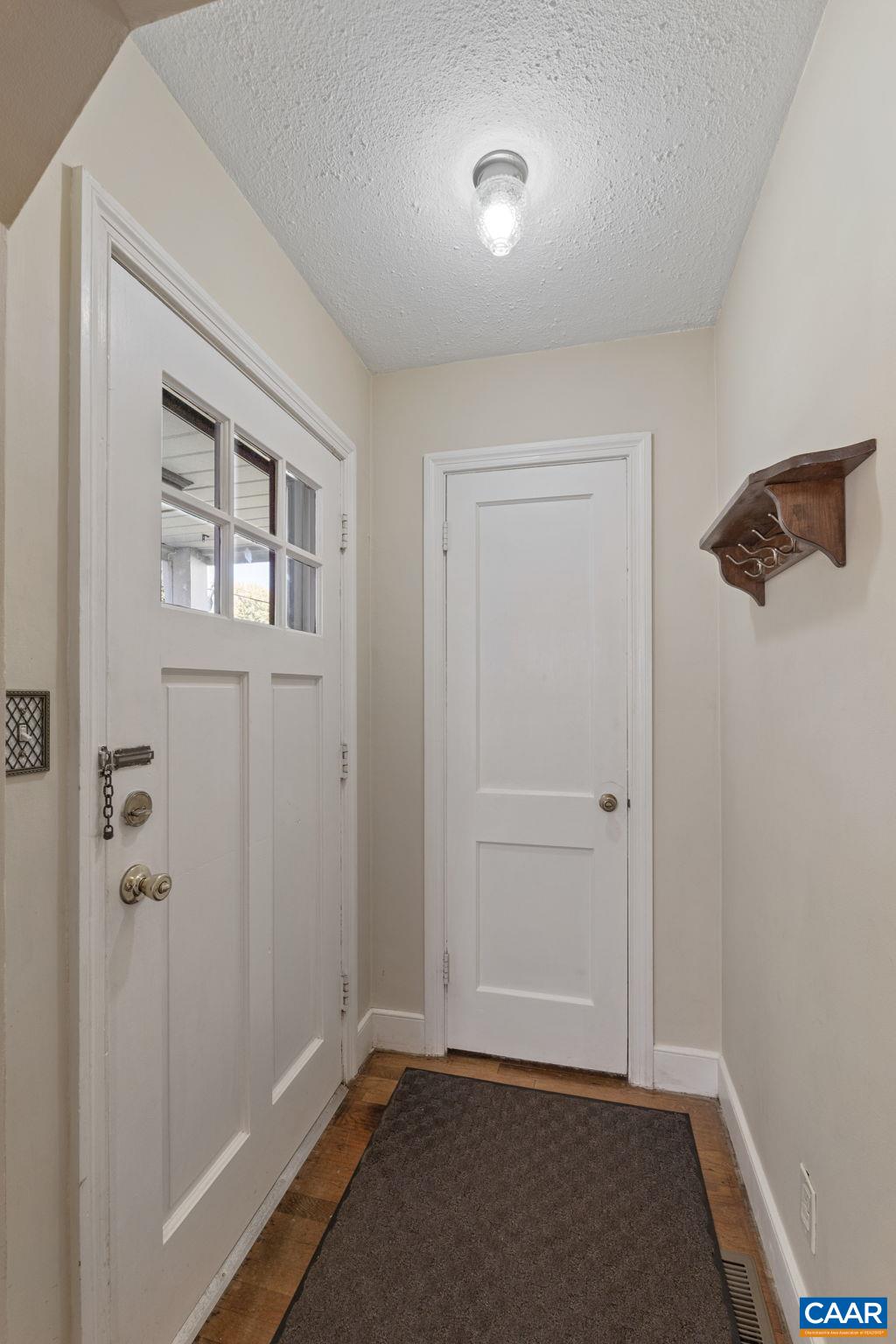 400 Wayneridge Road Waynesboro, VA 22980 - Photo 4 of 38 Gallery Image 4