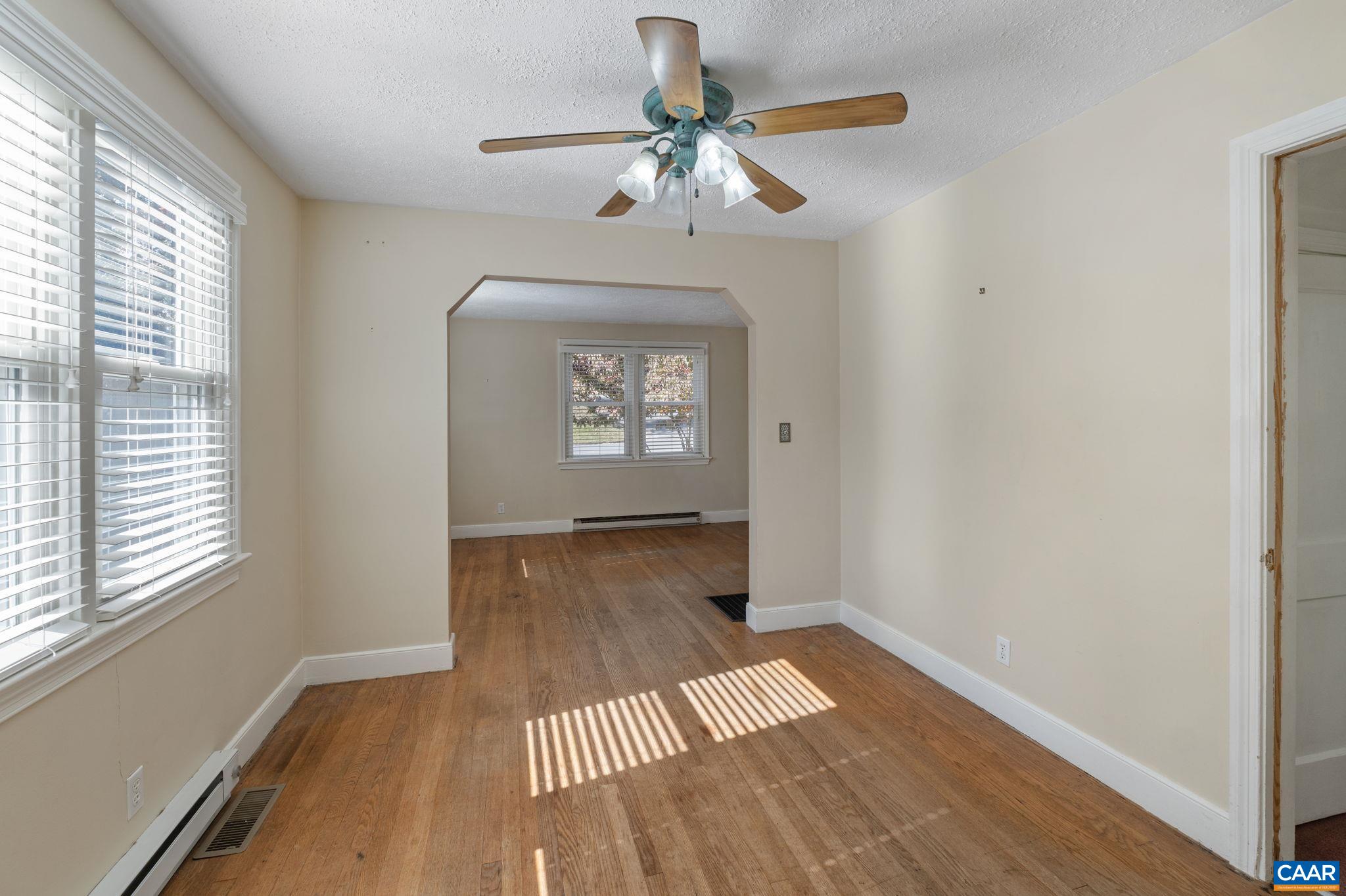 400 Wayneridge Road Waynesboro, VA 22980 - Photo 10 of 38 Gallery Image 10