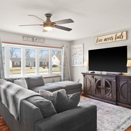 749 Imperial Road Valparaiso, IN 46385 - Photo 6 of 19 512x512