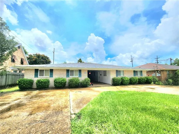$1,200 | 111 Lambda Street, Unit 4, Belle Chasse, LA 70037