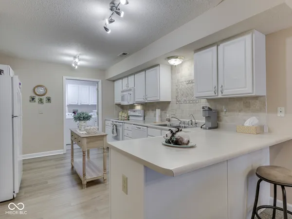 $200,000 | 6147 Old Course Place, Indianapolis, IN 46237