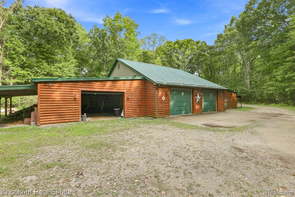 8222 Moorish Road Birch Run, MI 48415 - Photo 3 of 80 Gallery Image 3
