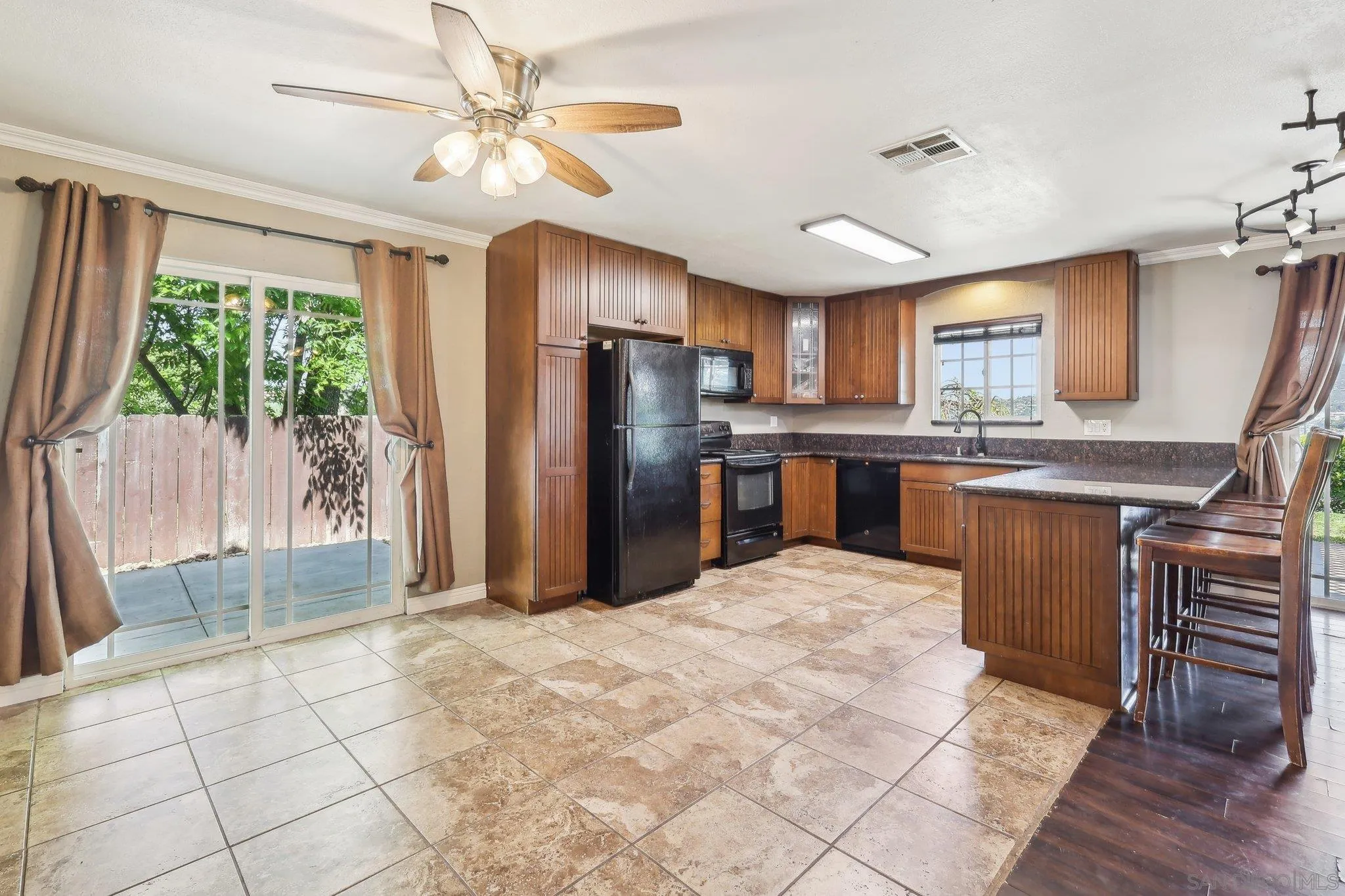 151 Demona Place Spring Valley, CA 91977 - Photo 12 of 34 Gallery Image 12