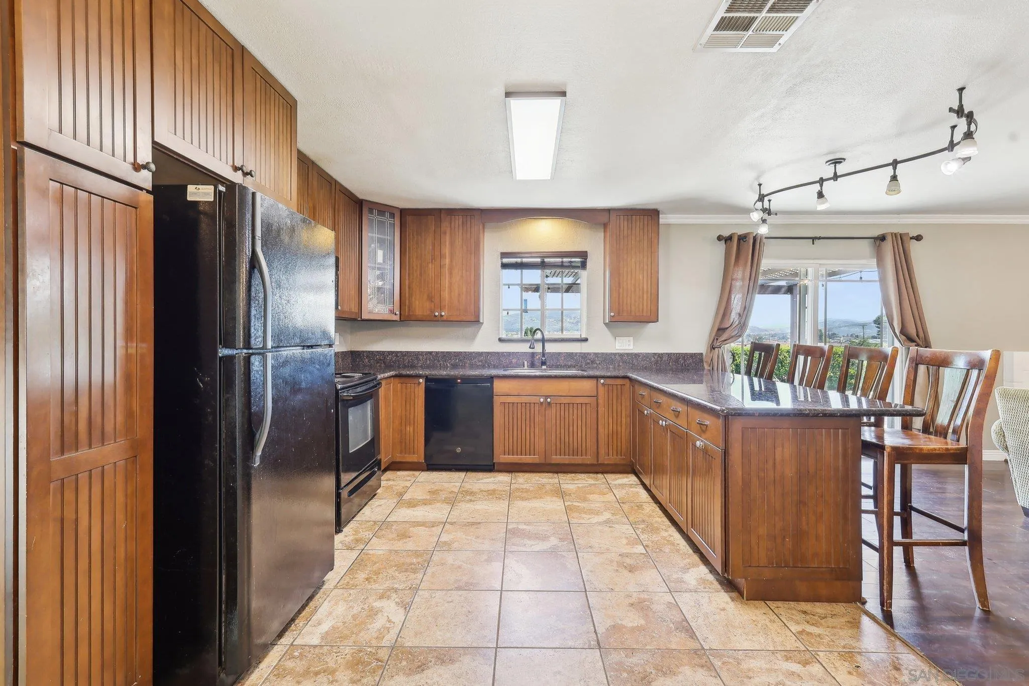 151 Demona Place Spring Valley, CA 91977 - Photo 10 of 34 Gallery Image 10