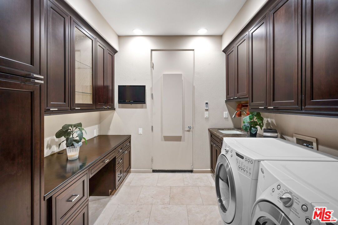 331 Tomahawk Drive Palm Desert, CA 92211 - Photo 32 of 40 a room with storage and utility