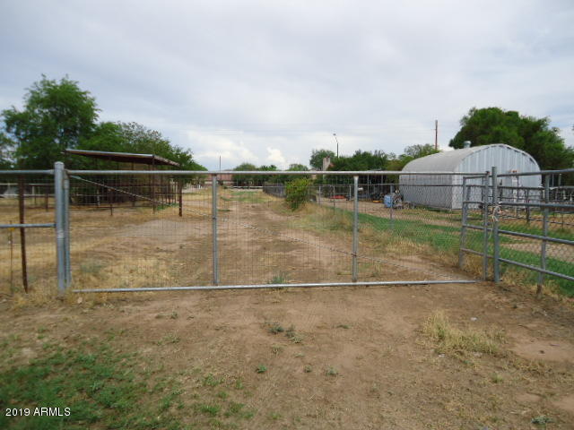 Gate at South-East Corner