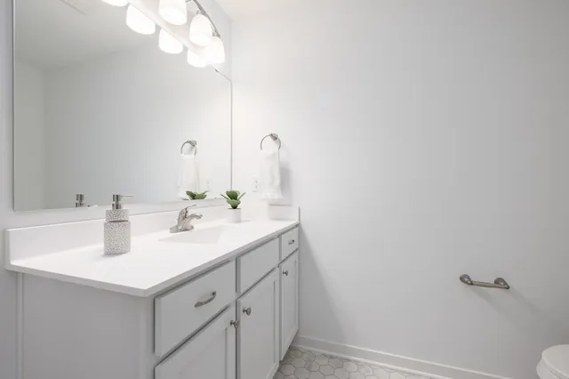 $162,000 | 2028 North James Avenue, Unit 2, Minneapolis, MN 55411