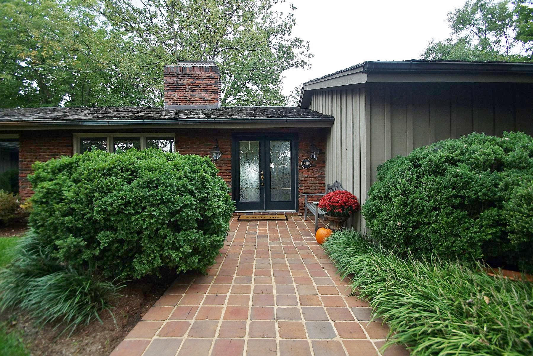 5009 Fox Ridge Road Southwest Roanoke, VA 24018 - Photo 13 of 94 front door