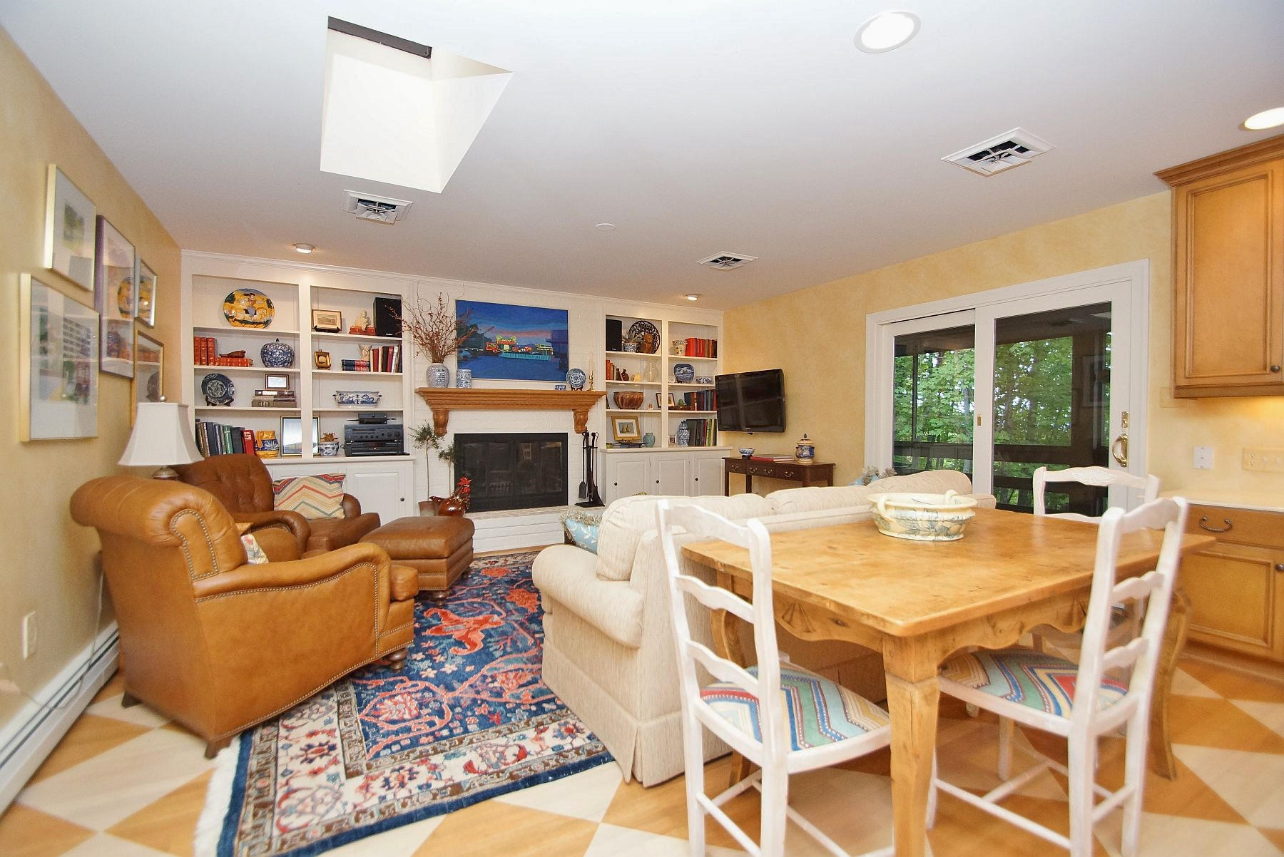 5009 Fox Ridge Road Southwest Roanoke, VA 24018 - Photo 40 of 94 casual eating area