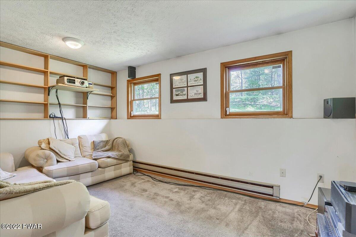 435 Raymondskill Road Milford, PA 18337 - Photo 29 of 59 Family Room-media room