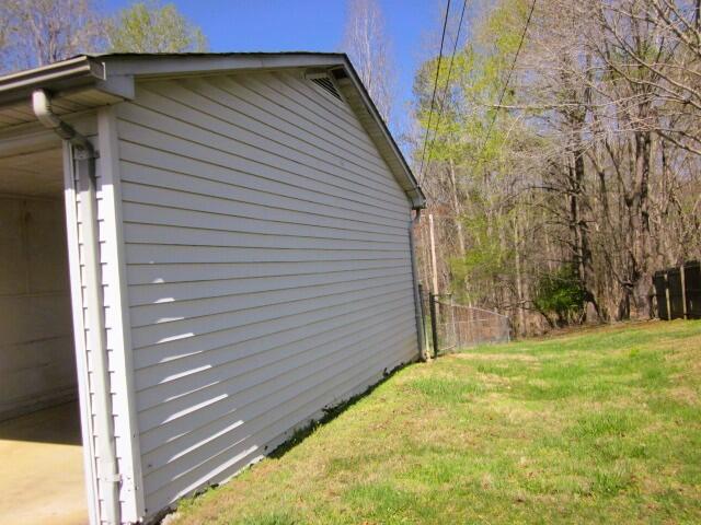 2264 Orphanage Road Danville, VA 24540 - Photo 3 of 16 IMG_1063