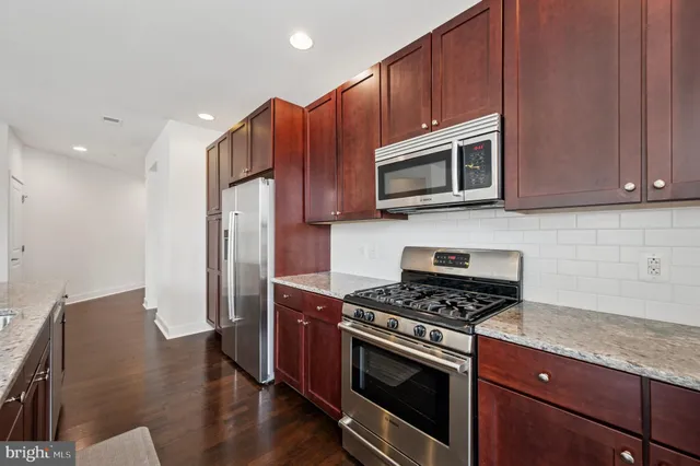 $689,000 | 600 South 24th Street, Unit 203, Philadelphia, PA 19146