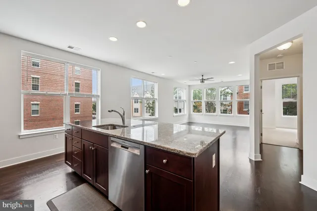 $689,000 | 600 South 24th Street, Unit 203, Philadelphia, PA 19146