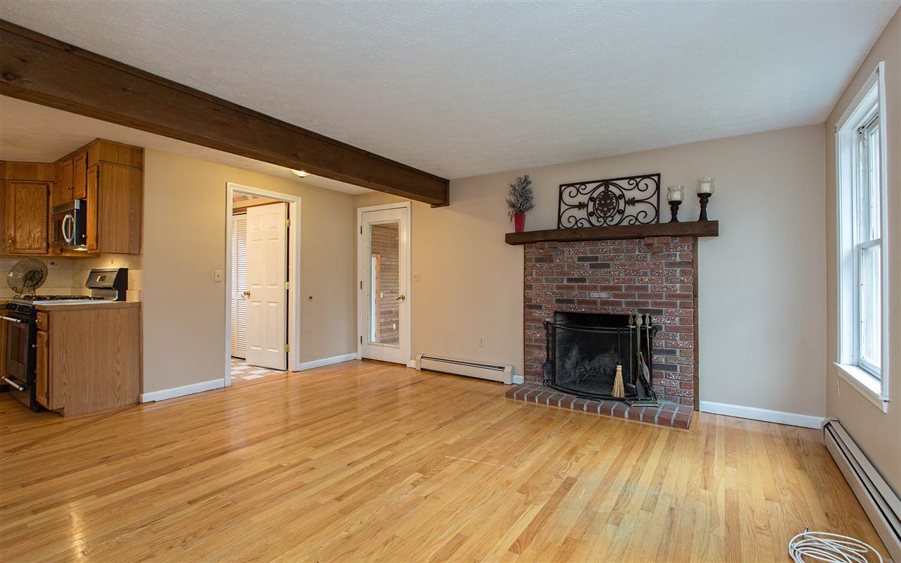 20 Shannon Road Hampstead, NH 03841 - Photo 3 of 33