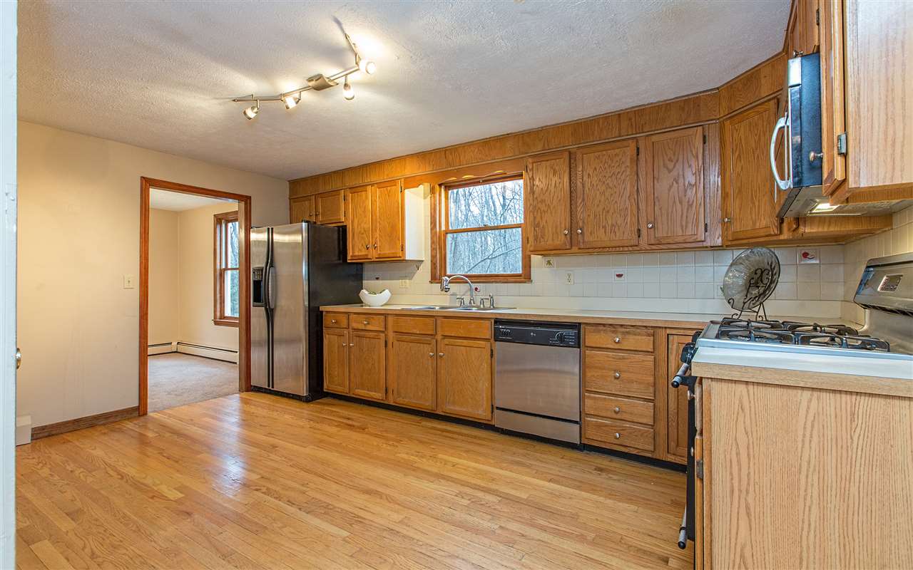 20 Shannon Road Hampstead, NH 03841 - Photo 8 of 33