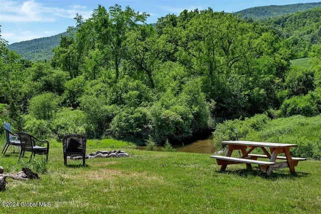 $950,000 | 729 Highway 9N, Ticonderoga, NY 12883