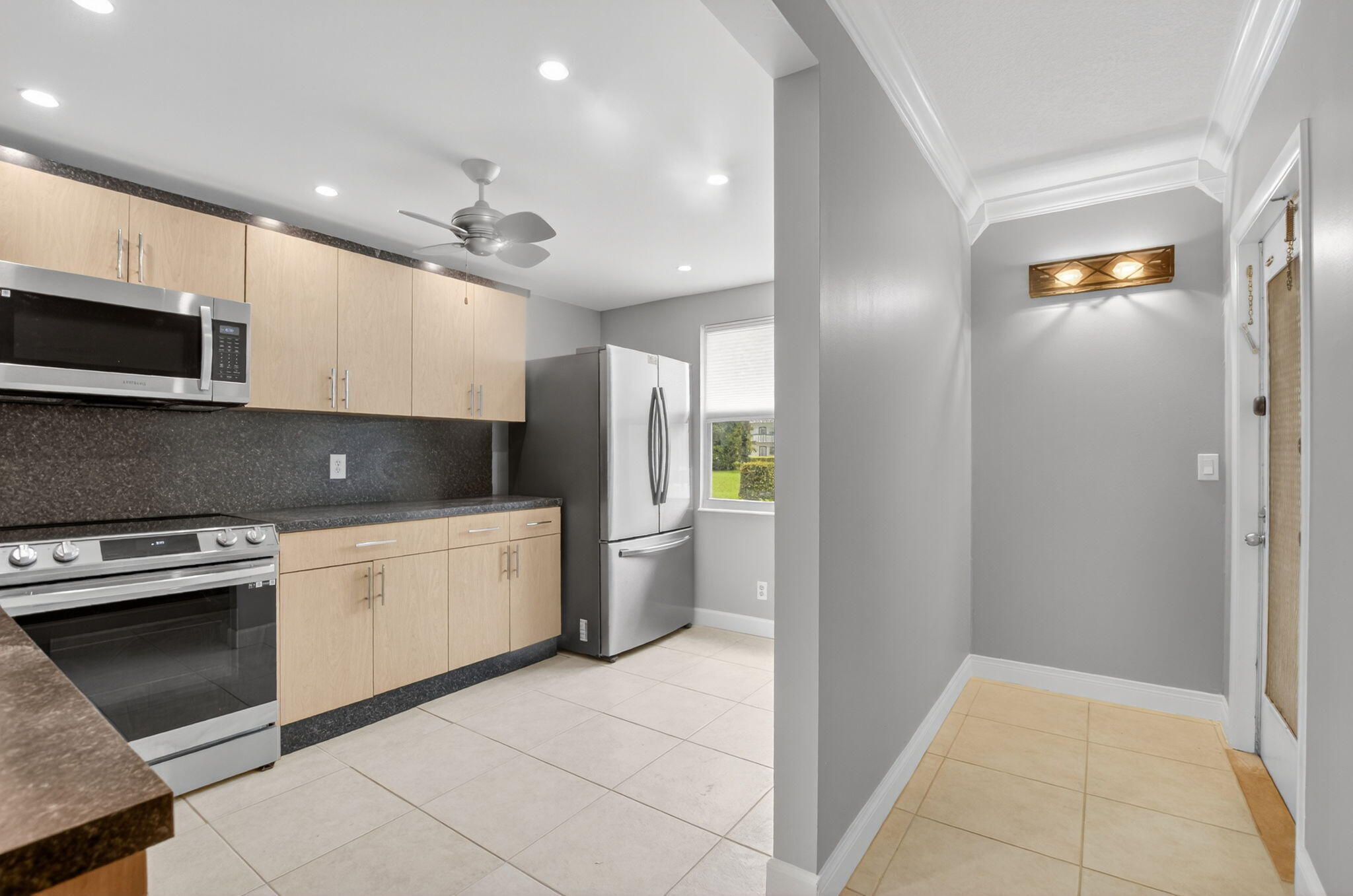 1001 Lincoln A Boca Raton, FL 33434 - Photo 1 of 37 4-web-or-mls-DSC_1441