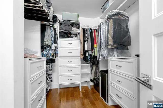 $1,279,910 | 807 Edgewood Lane, Unit B, Fort Lee, NJ 07024