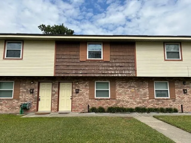 $1,350 | 69 Crislaur Avenue, Unit C, Harahan, LA 70123