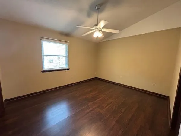 $1,350 | 69 Crislaur Avenue, Unit C, Harahan, LA 70123