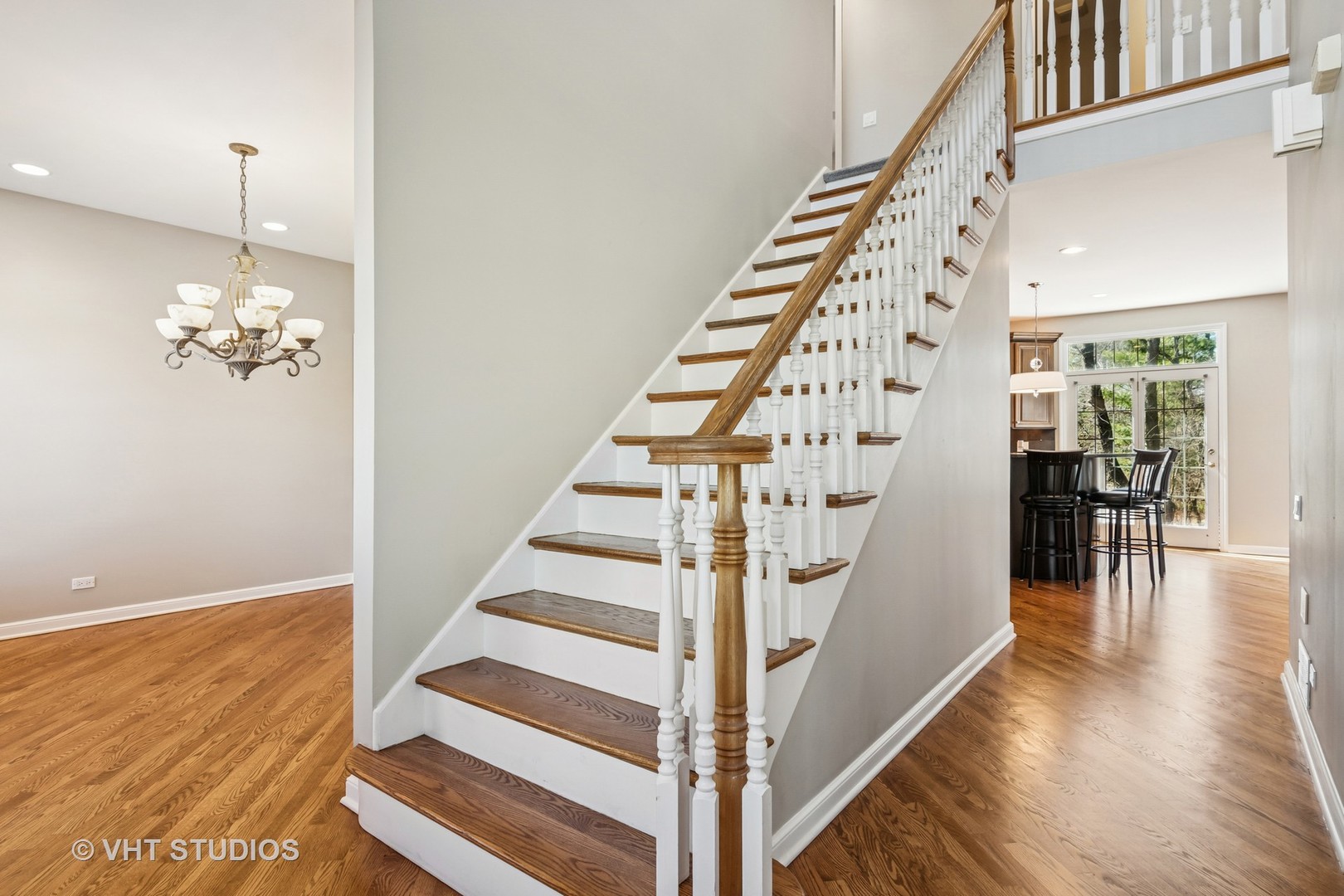 622 Robin Ridge Elgin, IL 60123 - Photo 3 of 26