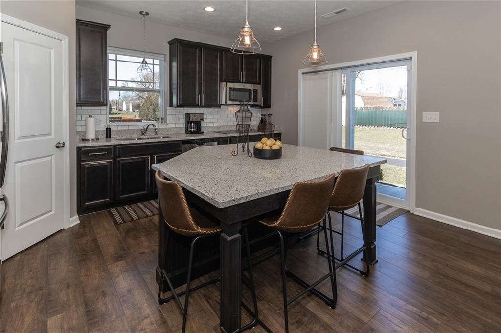 7048 West Ridge Run Court Greenfield, IN 46140 - Photo 11 of 25 Gallery Image 11