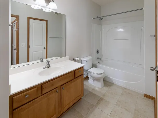 $275,000 | 9630 Independence Circle, Unit 201, Chanhassen, MN 55317