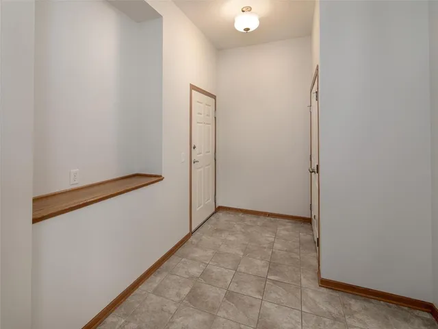 $275,000 | 9630 Independence Circle, Unit 201, Chanhassen, MN 55317