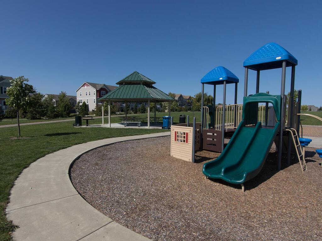 9630 Independence Circle, Unit 201 Chanhassen, MN 55317 - Photo 33 of 36