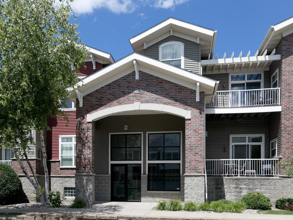 9630 Independence Circle, Unit 201 Chanhassen, MN 55317 - Photo 5 of 36