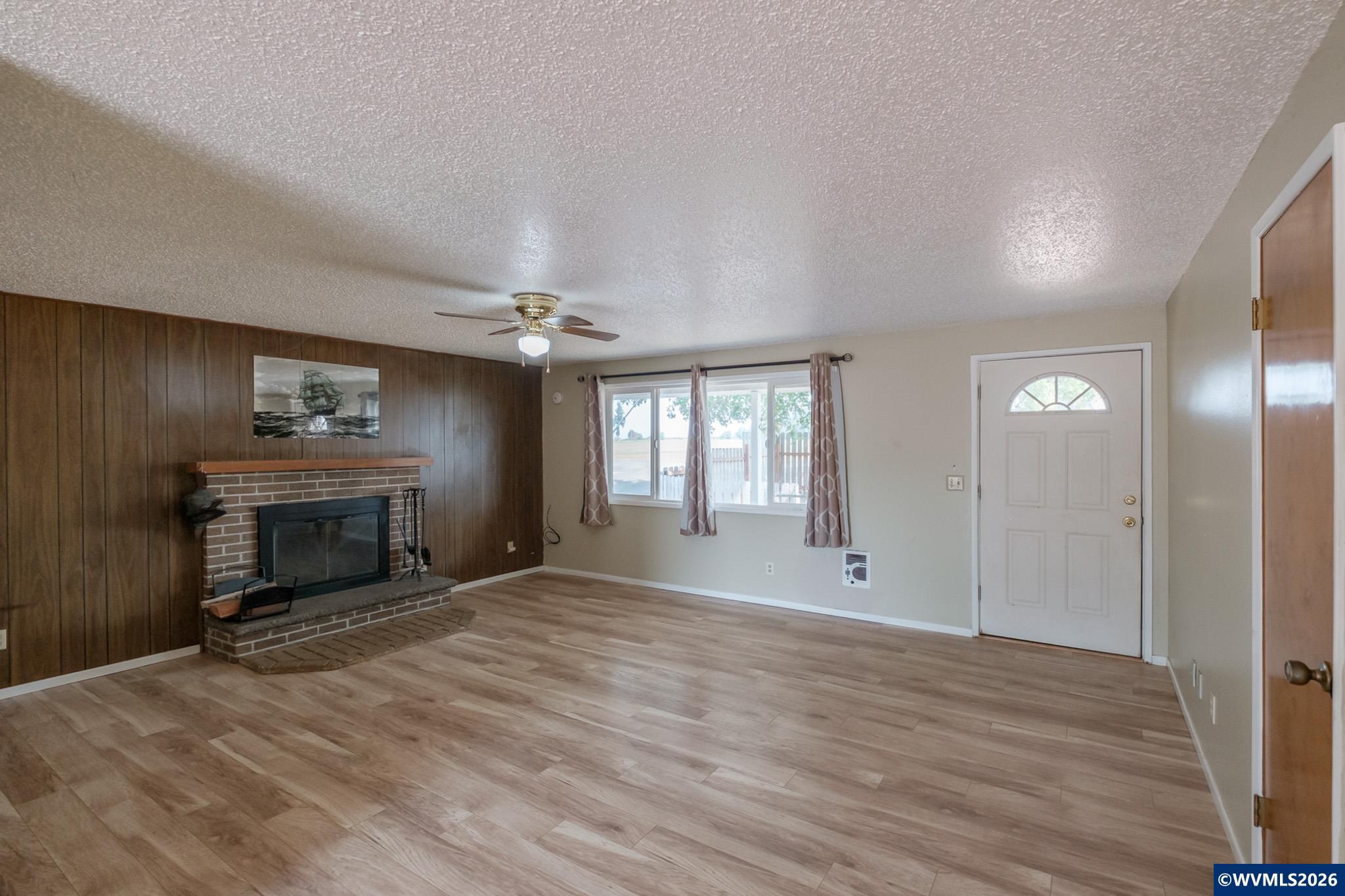 39924 Stayton Scio Road Scio, OR 97374 - Photo 5 of 32