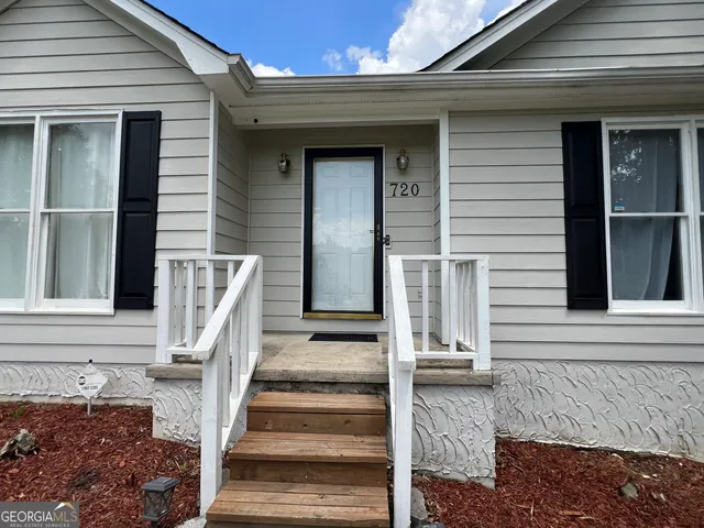 $324,900 | 720 Westbury Court, Bethlehem, GA 30620